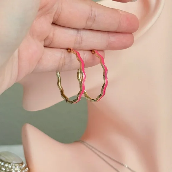 ⚜️ Pink Zigzag Stud Earrings - Picture 6 of 7